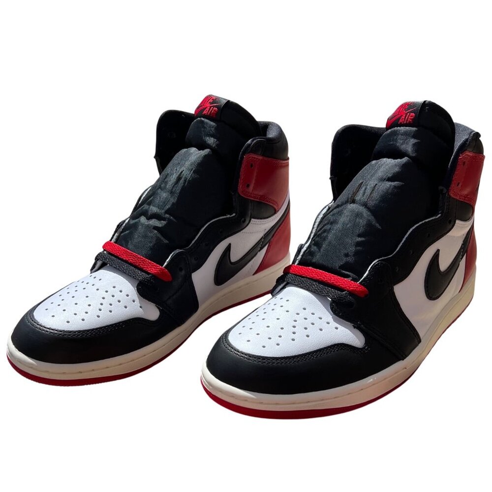 Nike Air Jordan 1 Retro High OG Chicago Black Toe Reimagined Mens 10 GWP New - Picture 4 of 16